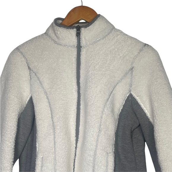 Aventura Medium Full Zip Fuzzy Jacket - Picture 2 of 11